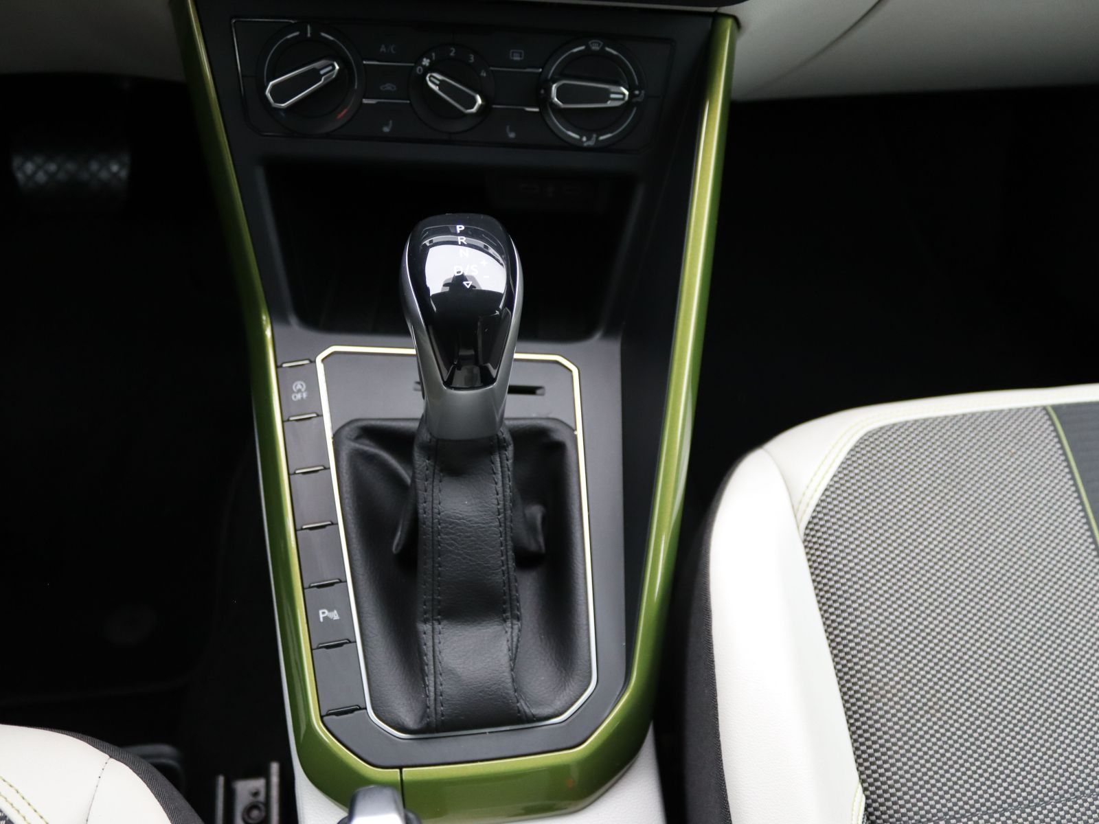 Volkswagen Taigo Style 1.5 TSI DSG - Samsaru's Car Outlet