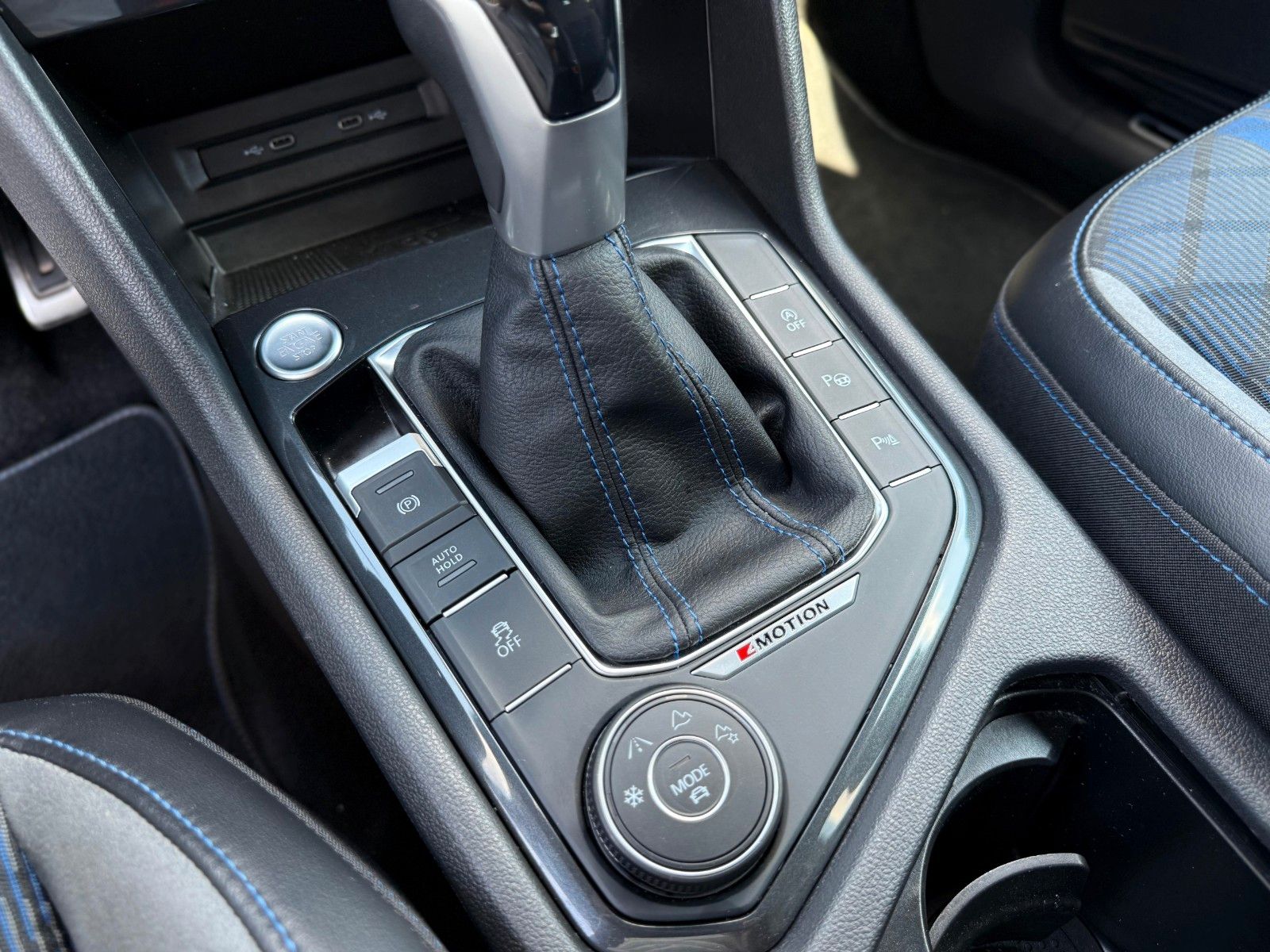Volkswagen Tiguan R 2.0 TSI DSG 4MOTION AHK Matrix DCC