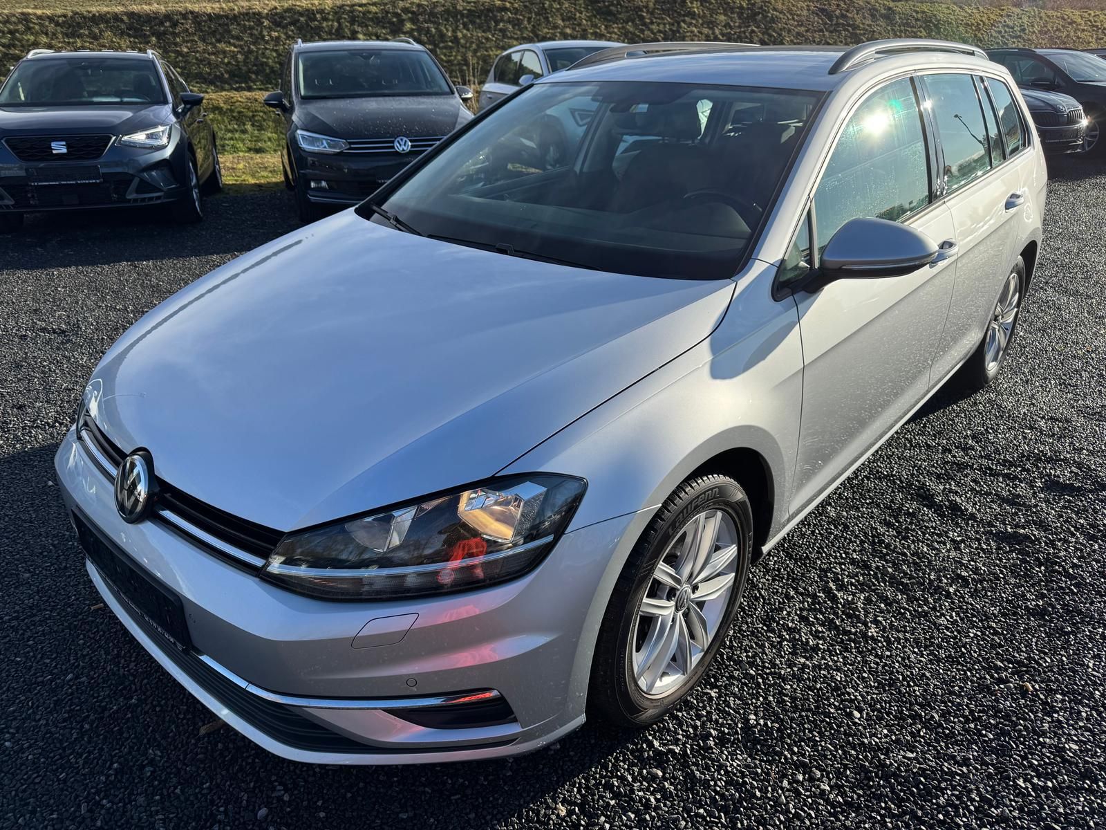 Volkswagen Golf VII Variant 2.0 TDI Comfortline - Samsaru's Car Outlet