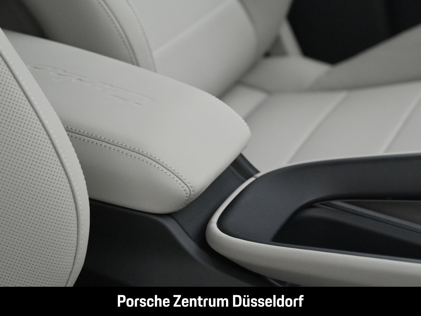 Porsche Macan Turbo Surround-View Burmester LED-Matrix
