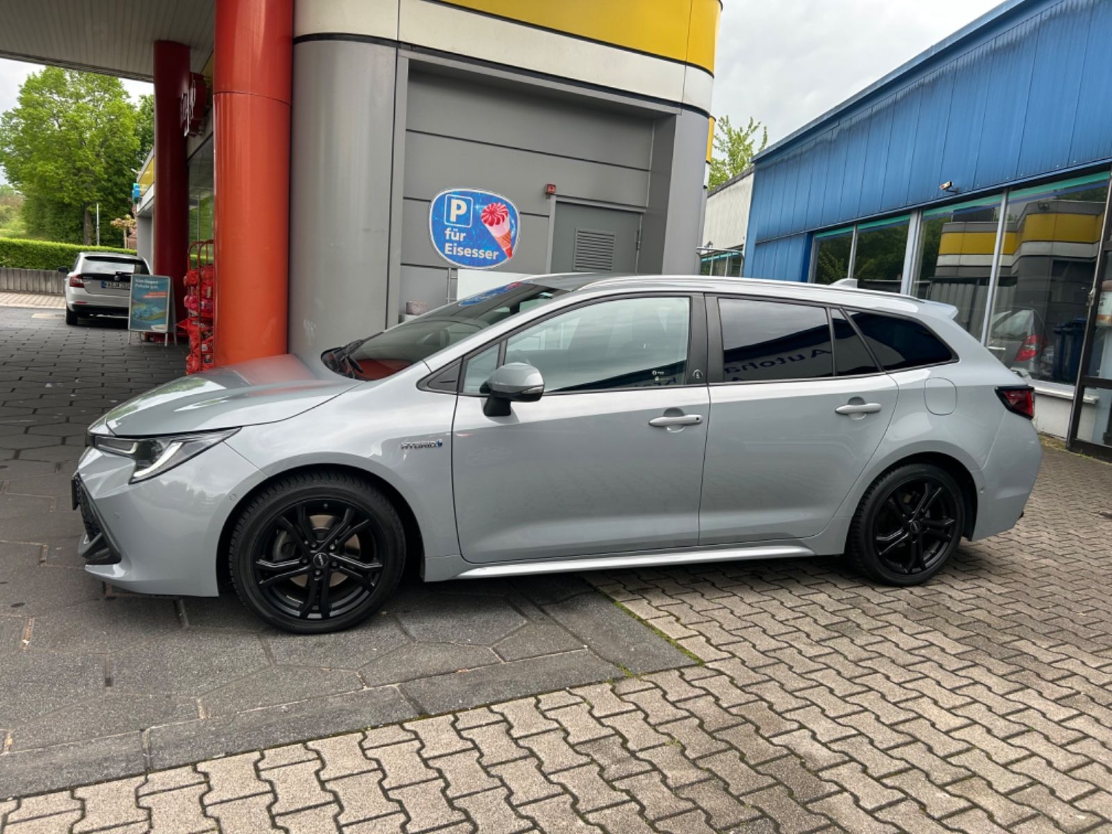 Toyota Corolla Touring Sports Hybrid Team D - Samsaru's Car Outlet