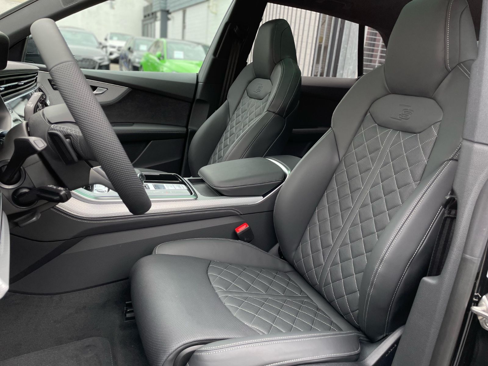 Audi Q8 50 TDI Facelift - Samsaru's Car Outlet