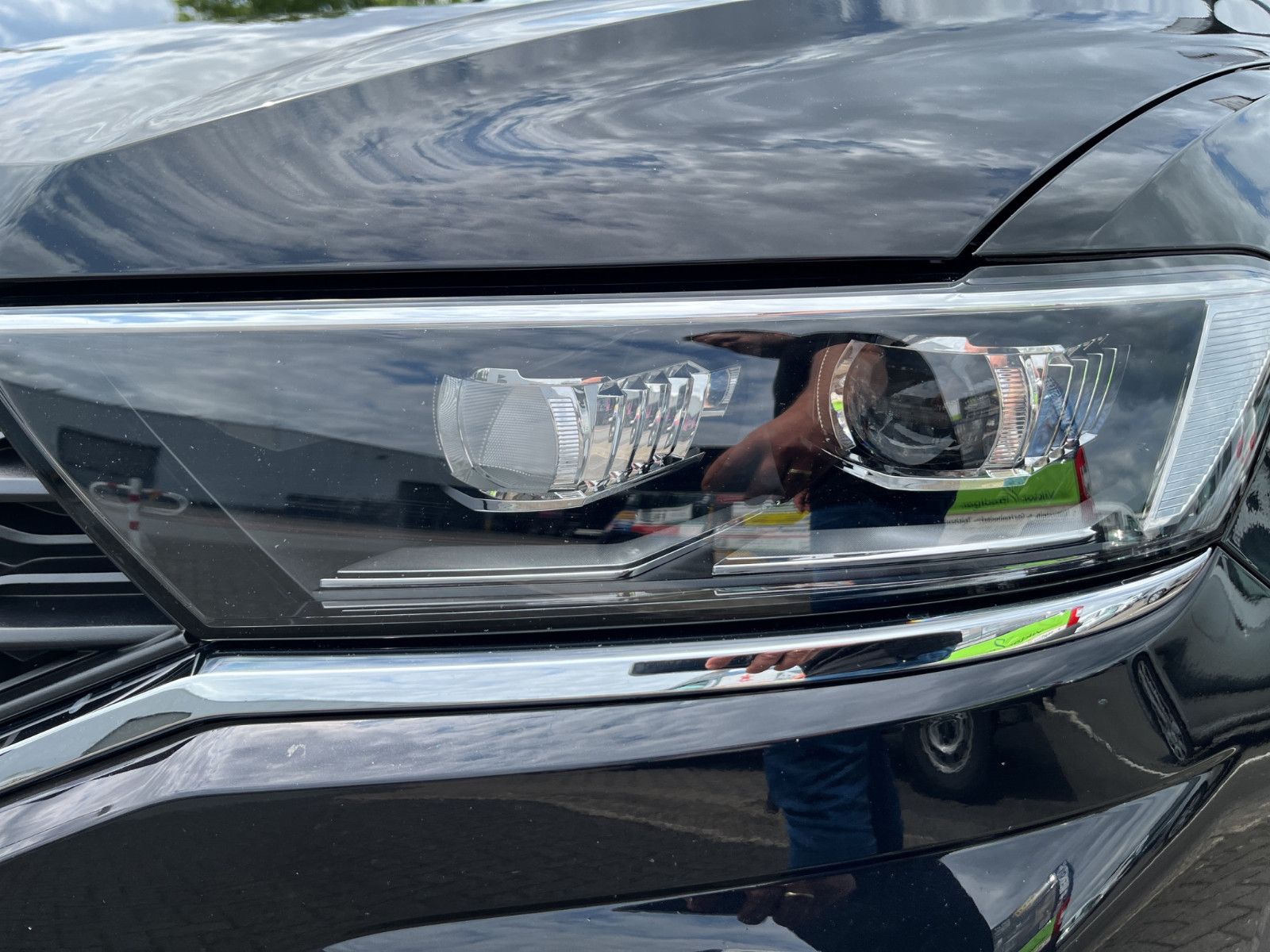 Volkswagen T-Roc Style 2.0 TDI - Samsaru's Car Outlet