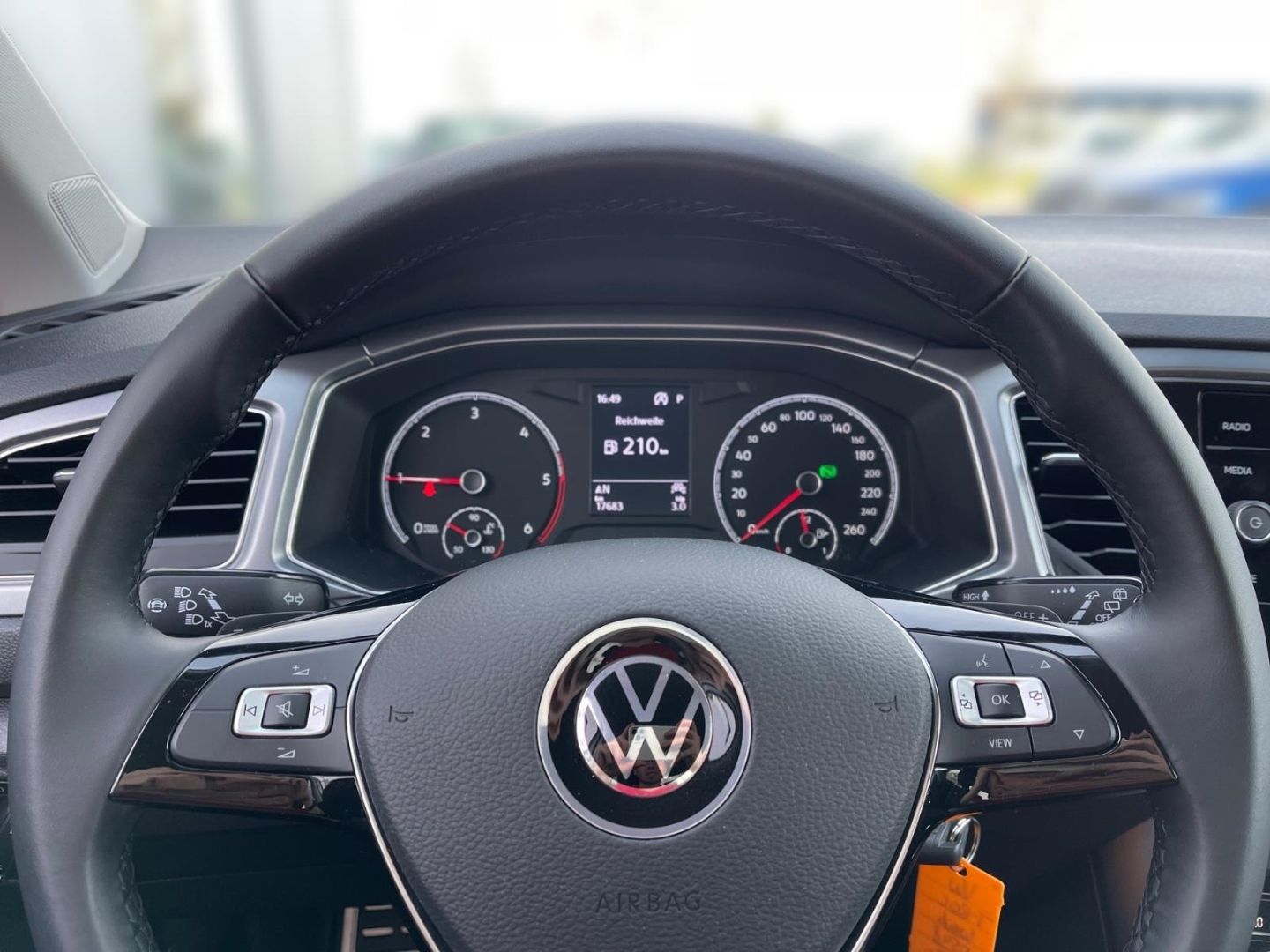 Volkswagen T-Roc Active Style 2.0 TDI - Samsaru's Car Outlet