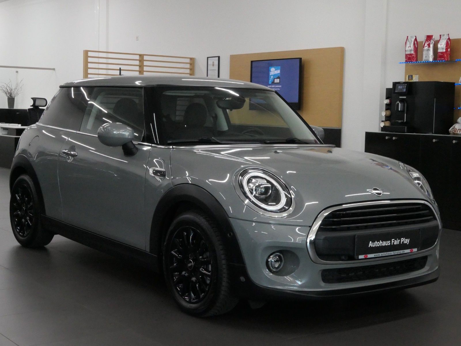 MINI ONE Mini One Aut. - Samsaru's Car Outlet