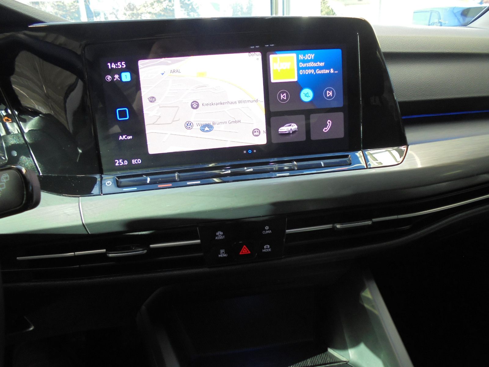 Volkswagen Golf VIII Style eHybrid - Samsaru's Car Outlet