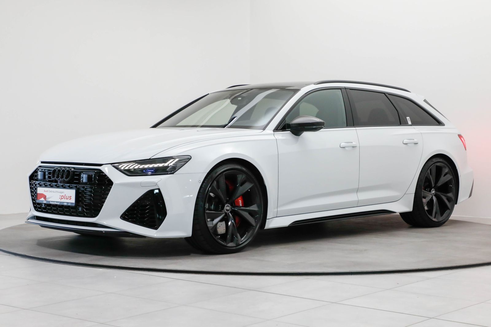 Audi RS 6 Avant performance AHK Pano HUD Matrix B&O