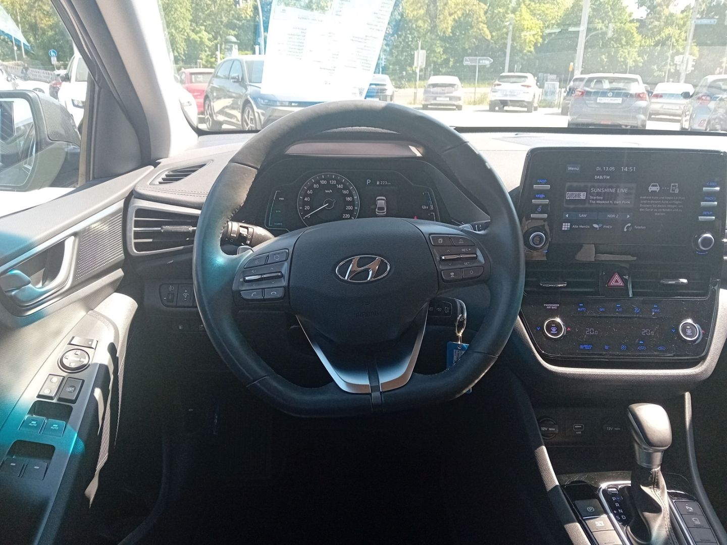 Hyundai IONIQ Plug In Hybrid PHEV Trend - Samsaru's Car Outlet