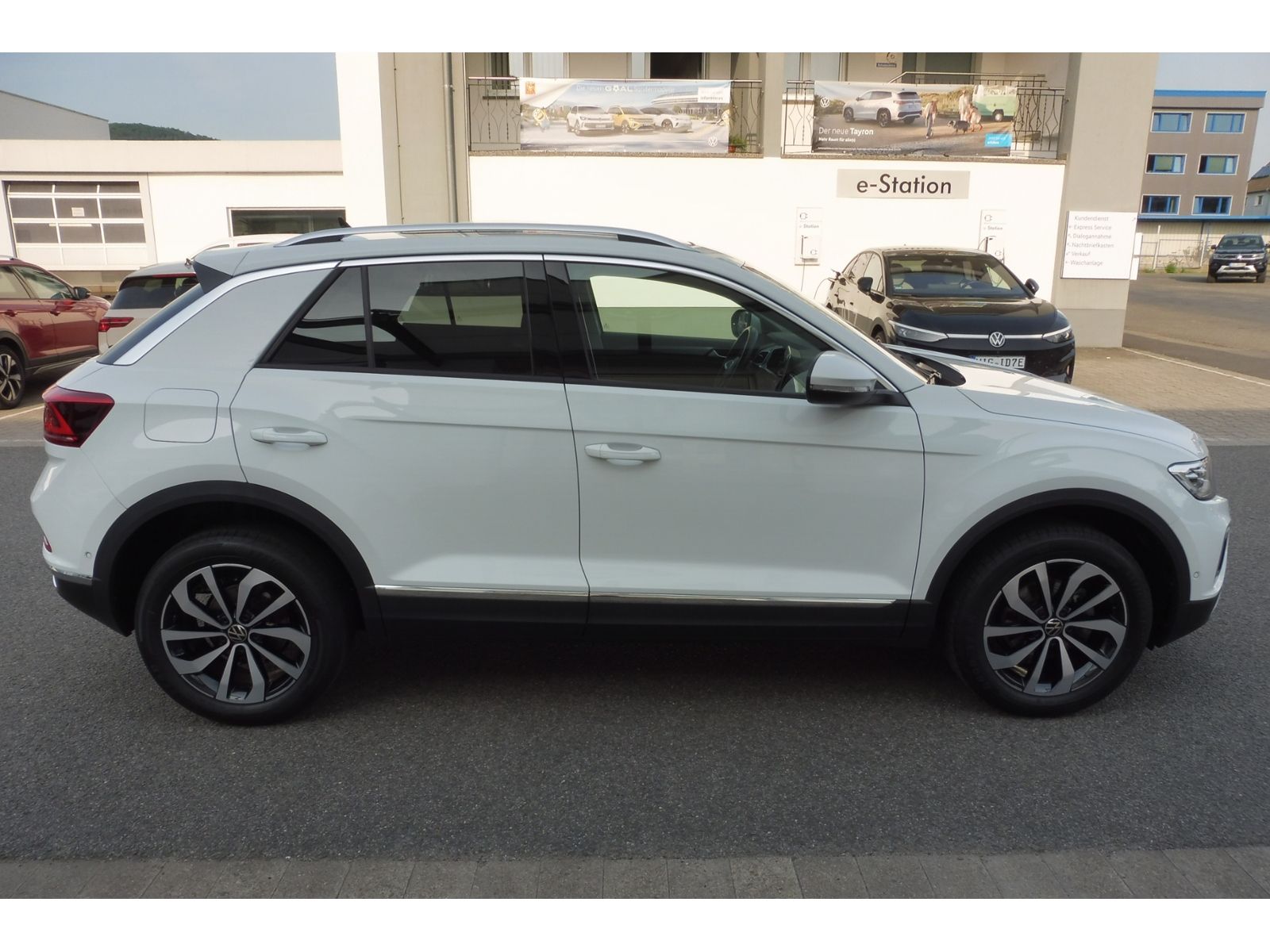 Volkswagen T-ROC Style 1.5 TSI - Samsaru's Car Outlet