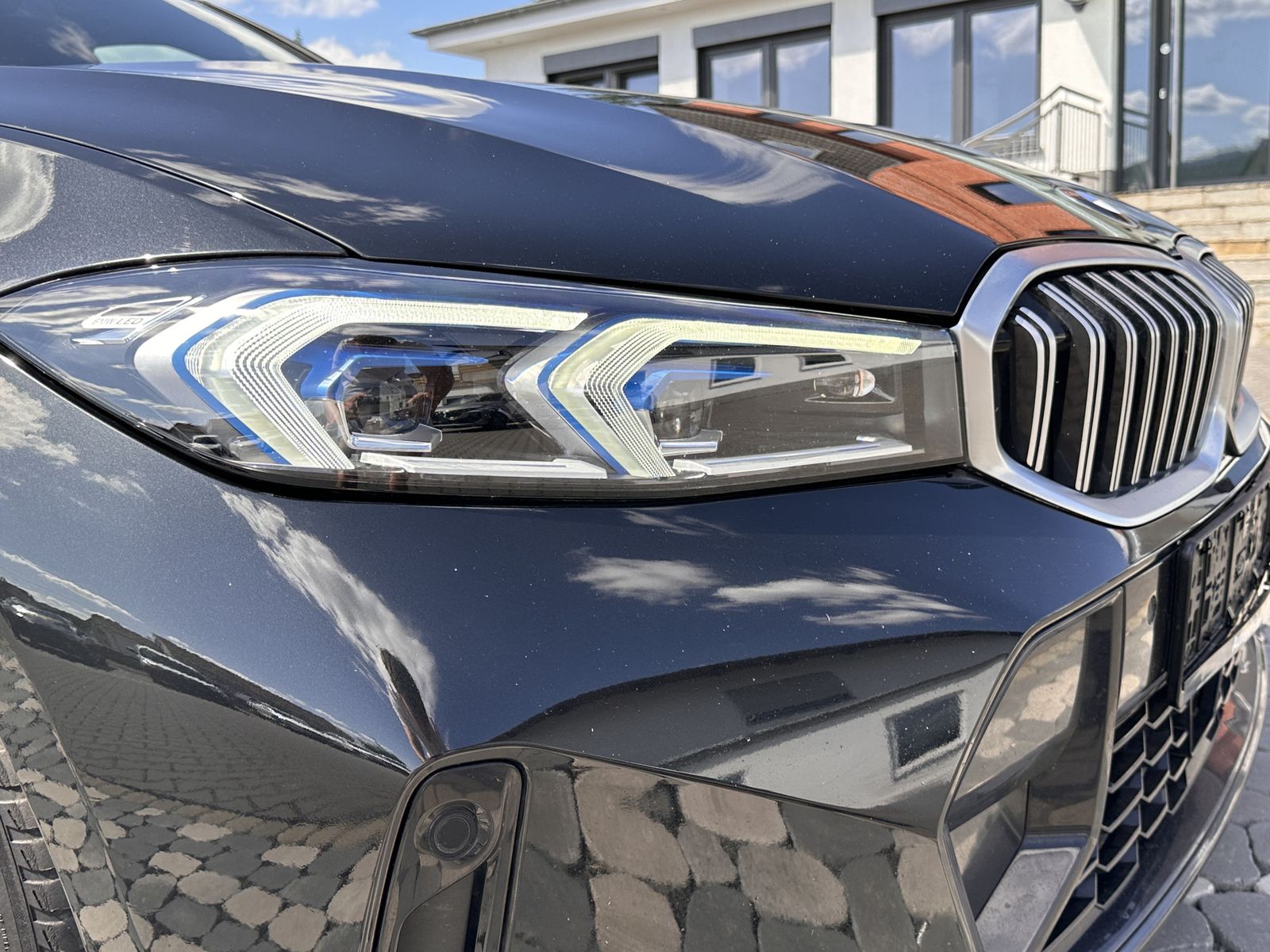 BMW 320 d xDrive M Sport - Samsaru's Car Outlet