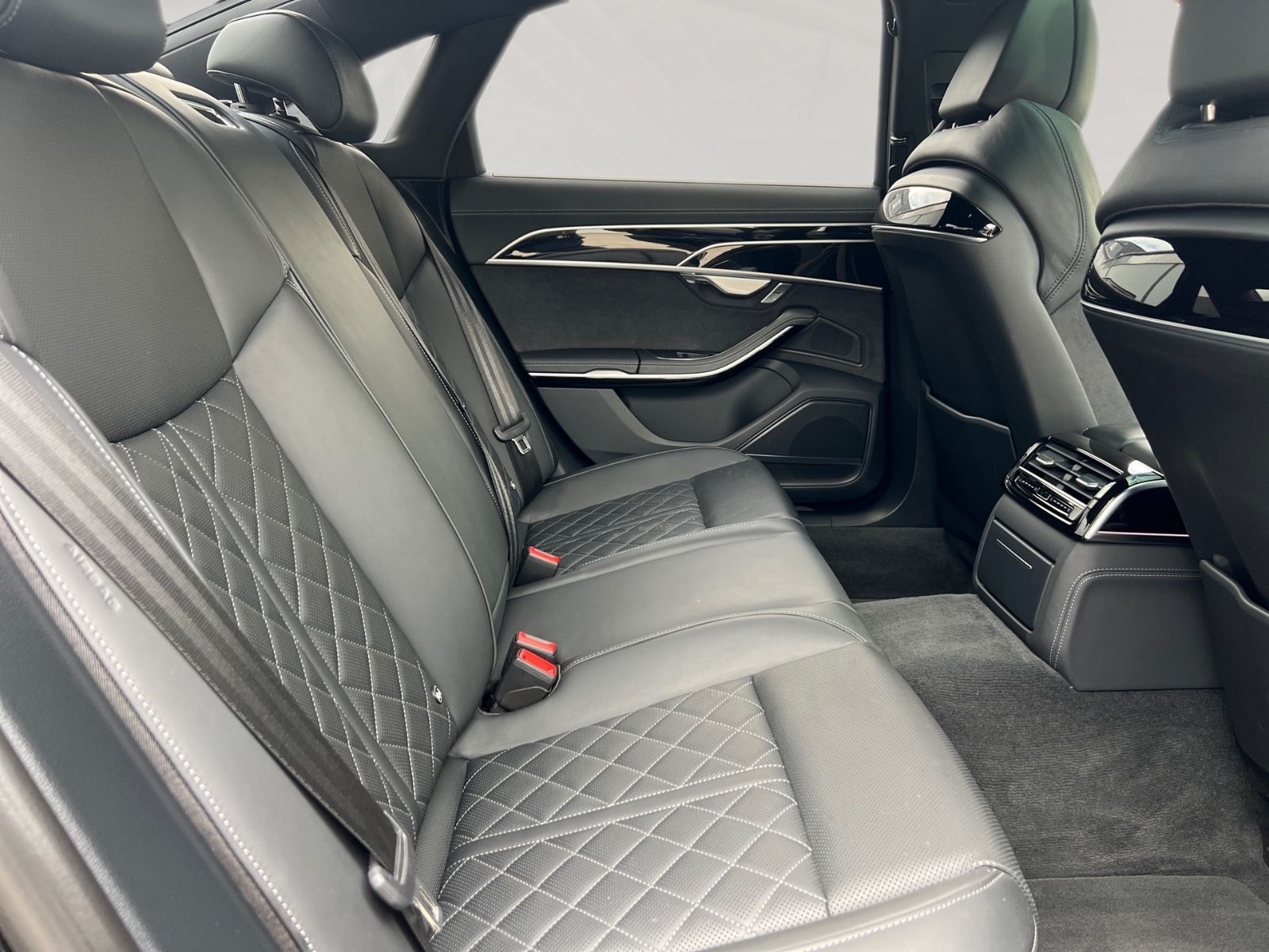 Audi A8 60 TFSI e quattro S line,Matrix,Pano.HUD. TV