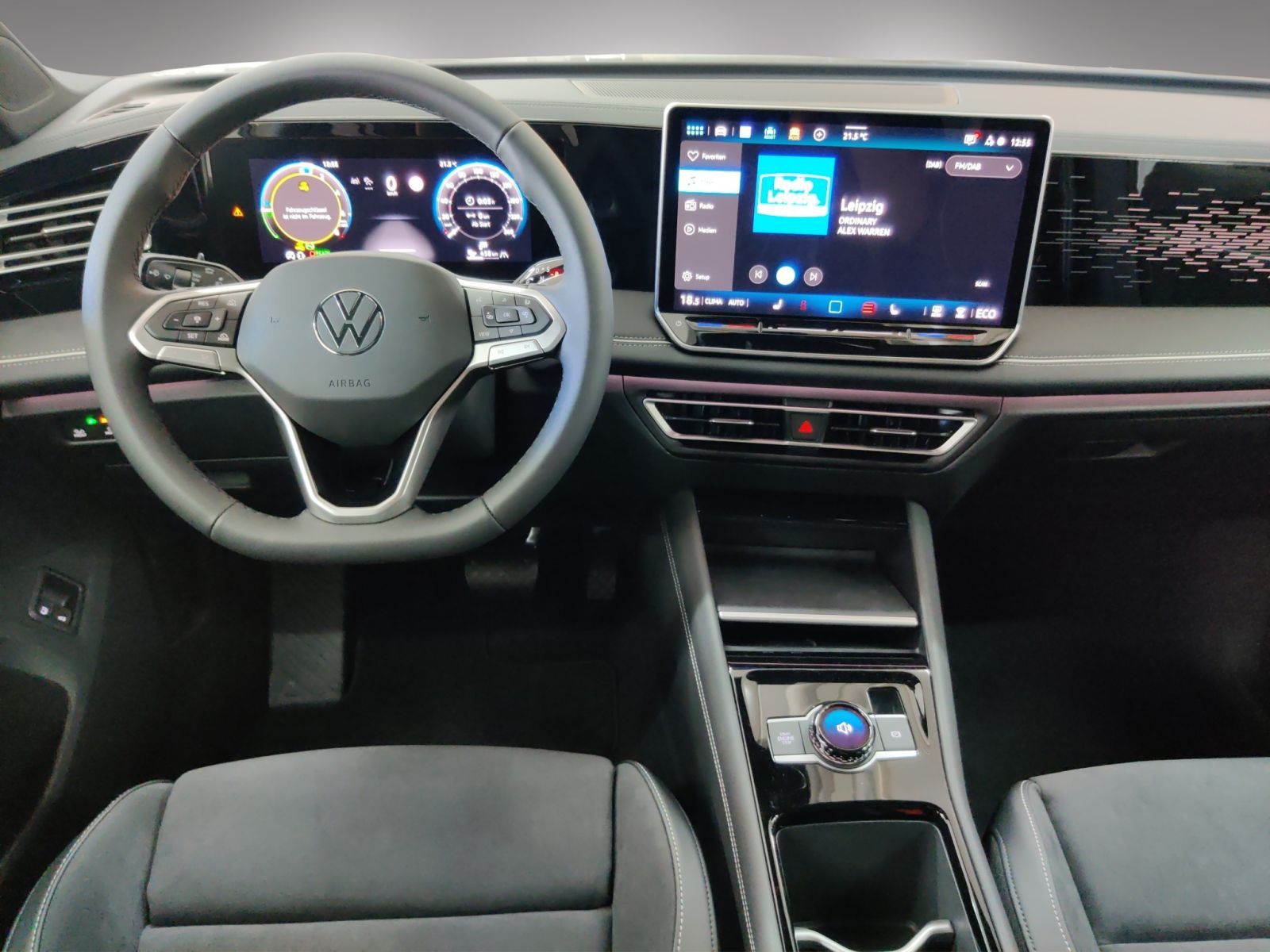 Volkswagen Tiguan Elegance 1.5 eHybrid AHK/HD-Matrix/"Dark"