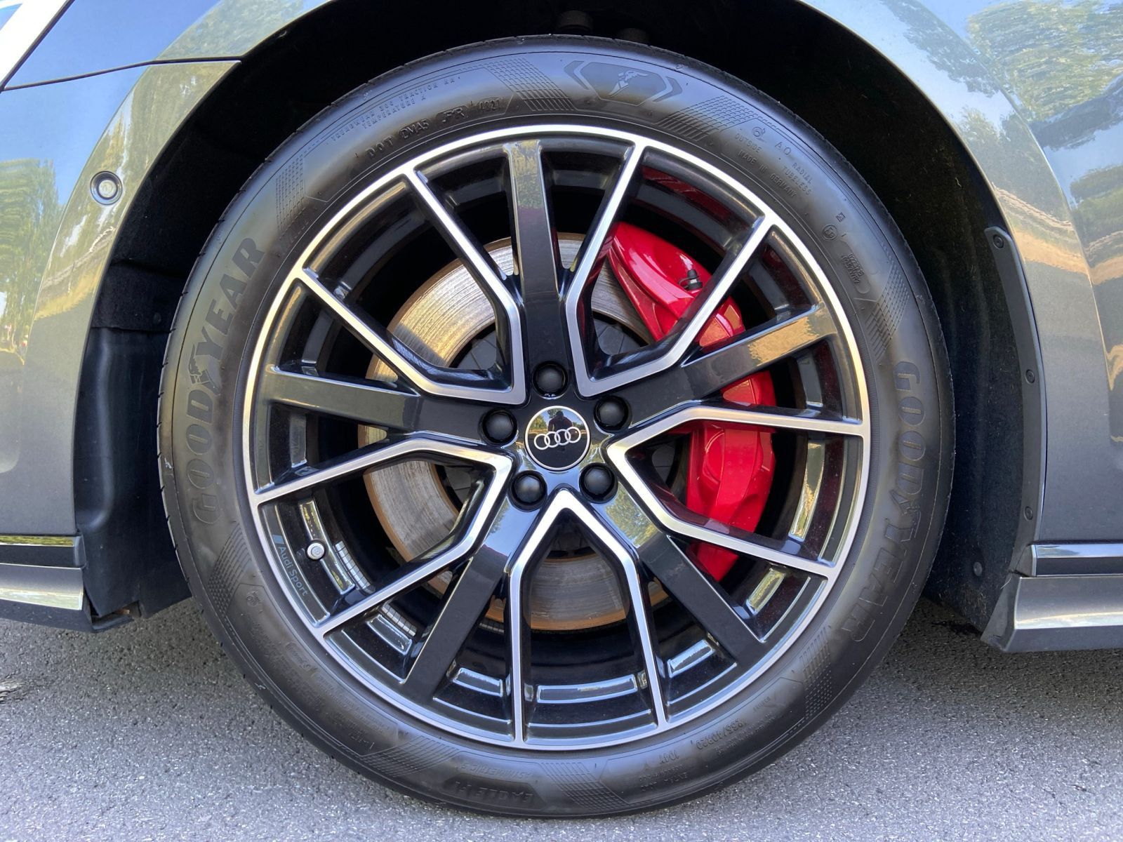 Audi A8 60 TFSIe quattro - Samsaru's Car Outlet