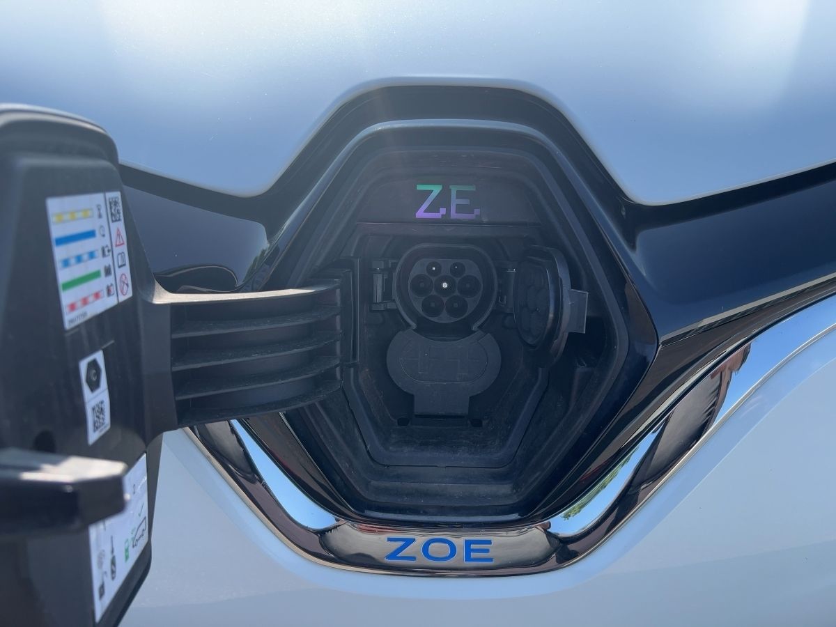 Renault ZOE EXPERIENCE R110 - Samsaru's Car Outlet