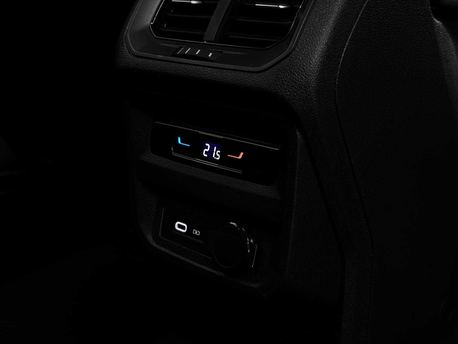 Volkswagen Tiguan R-Line - Samsaru's Car Outlet