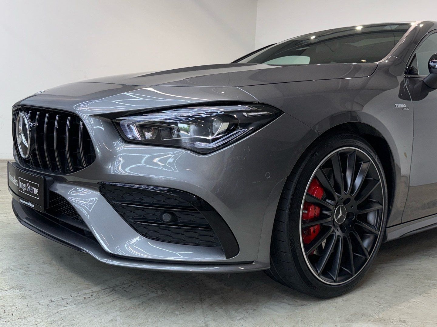 Mercedes-Benz CLA 35 AMG - Samsaru's Car Outlet