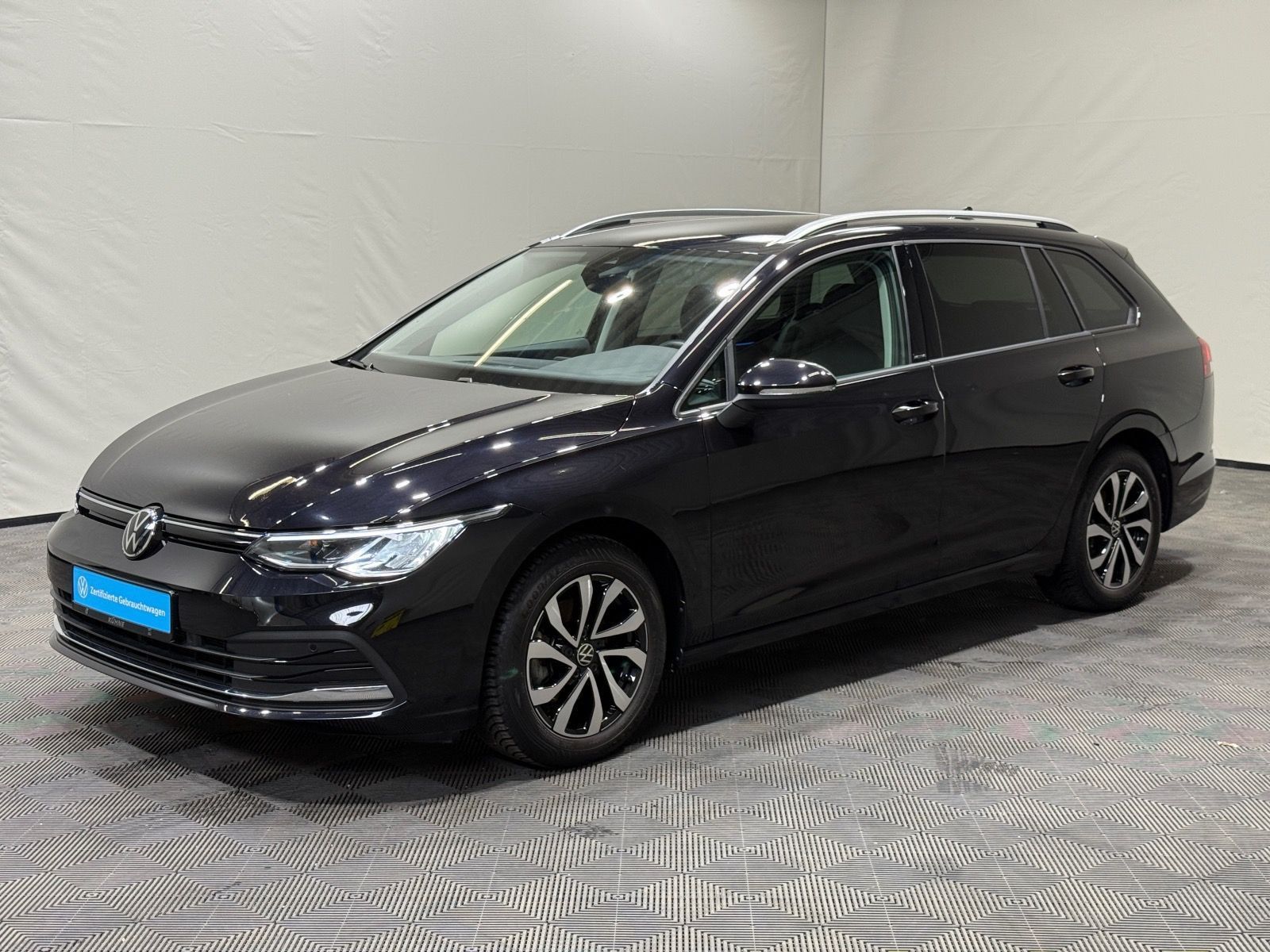 Volkswagen Golf Variant Active 1.5 TSI - Samsaru's Car Outlet