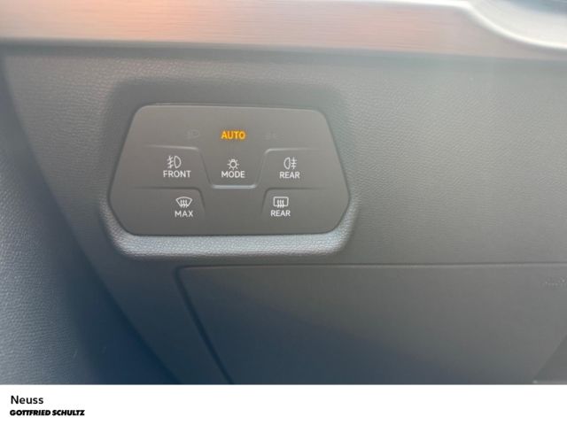 Seat Leon Sportstourer FR TDI DSG AHK NAVI EINPARKHIL