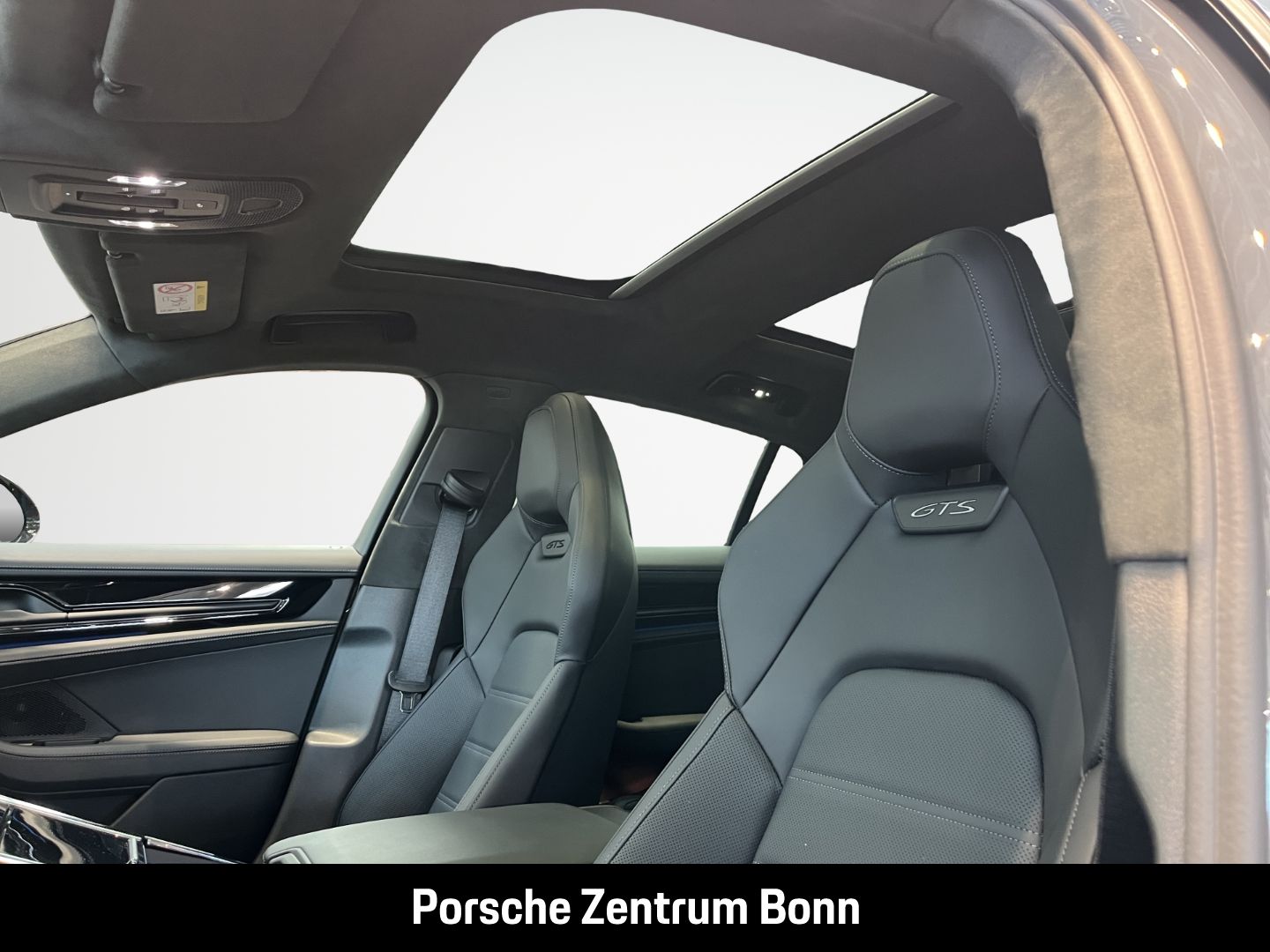 Porsche Panamera GTS BOSE Sport Chrono Sportabgasanlage