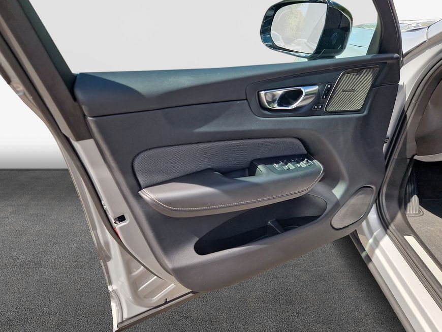 Volvo XC60 B5 B AWD Plus Dark