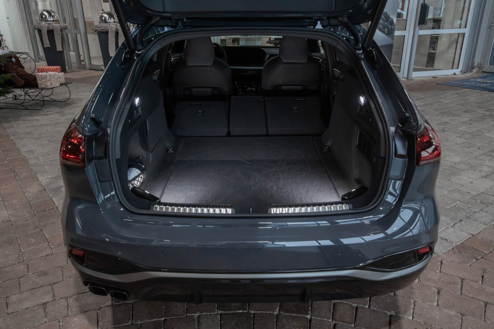 Audi A5 Avant TDI quattro S-Line ed. one  AHK Standh.