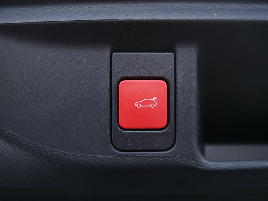 DS Automobiles DS 4 E-TENSE 225 Performance Line + NAVI LED ACC