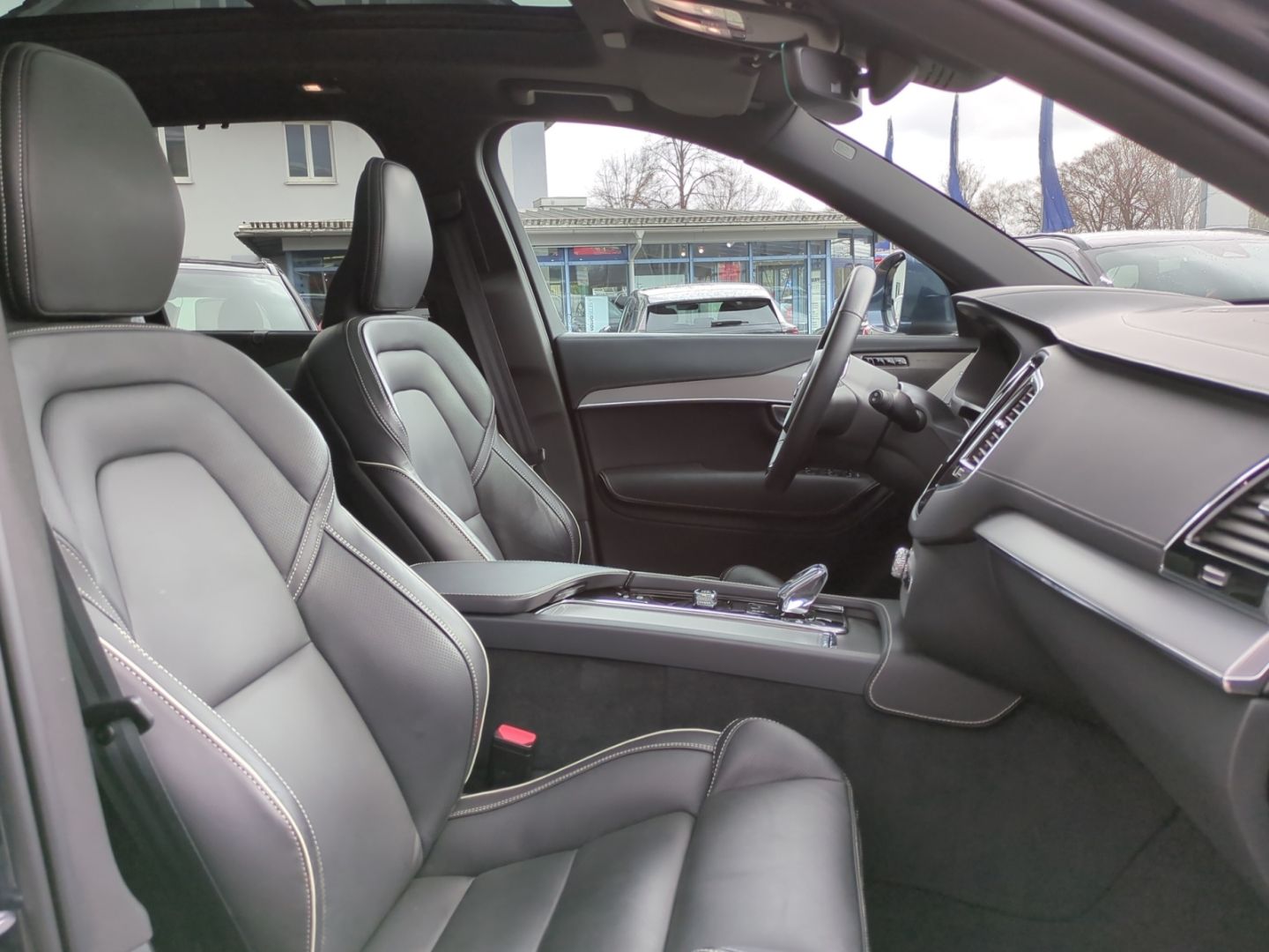 Volvo XC90 Plus Bright Recharge Plug-In Hybrid AWD 7-S