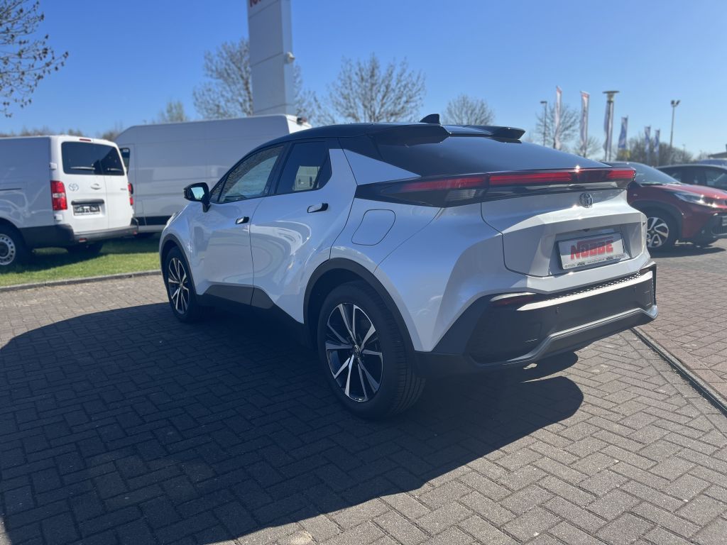Toyota C-HR 1.8 Hybrid - Samsaru's Car Outlet