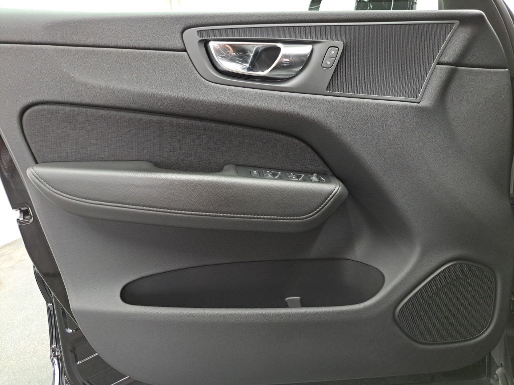 Volvo XC60 D4 Geartronic Momentum Pro - Samsaru's Car Outlet
