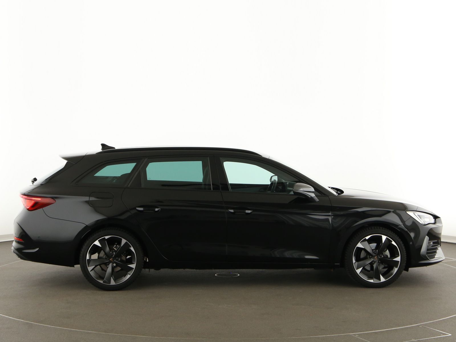 Cupra Leon Sportstourer 1.5eTSI CUPR - Samsaru's Car Outlet