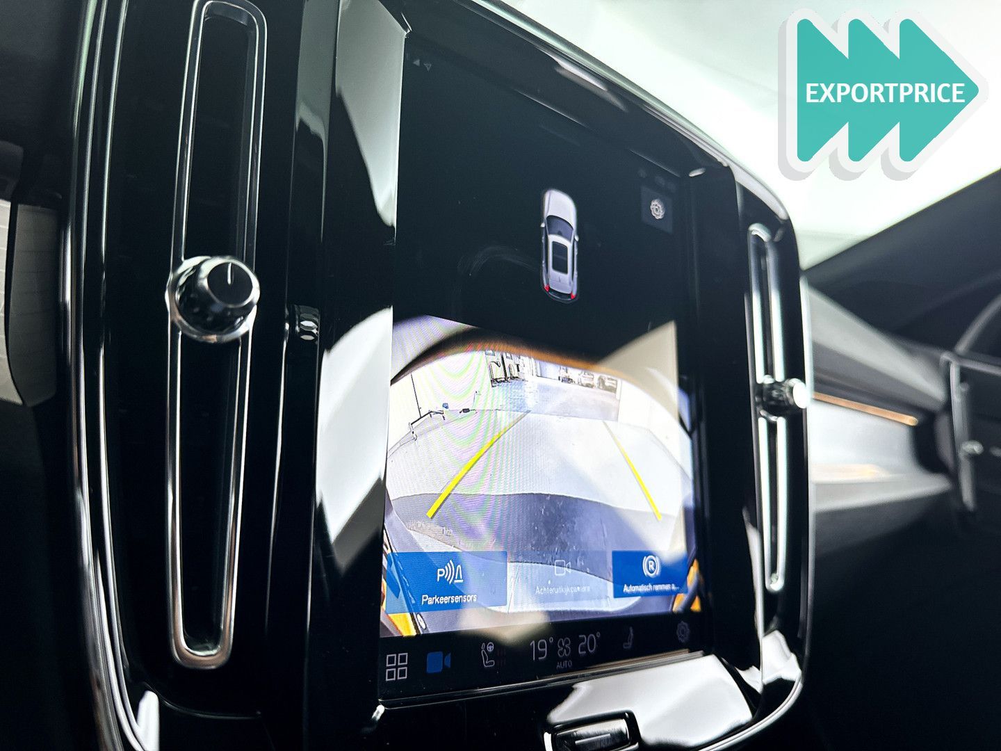 Volvo XC40 B4 Plus Dark | Parkeercamera | Stoel- en St