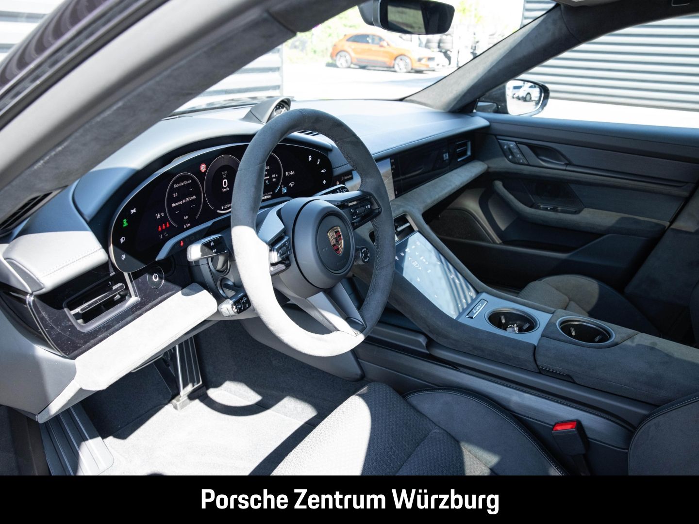 Porsche Taycan GTS Sport Turismo HA-Lenkung InnoDrive
