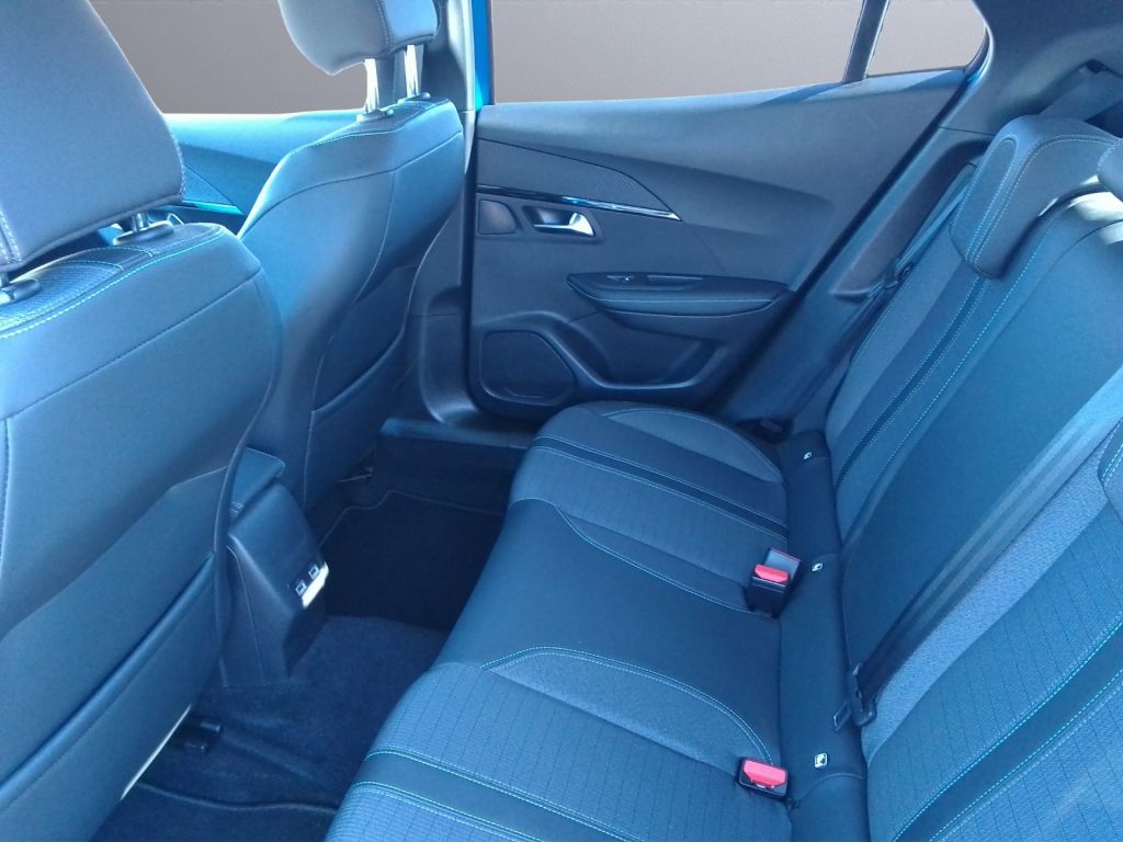 Peugeot 2008 Elektro Allure - Samsaru's Car Outlet