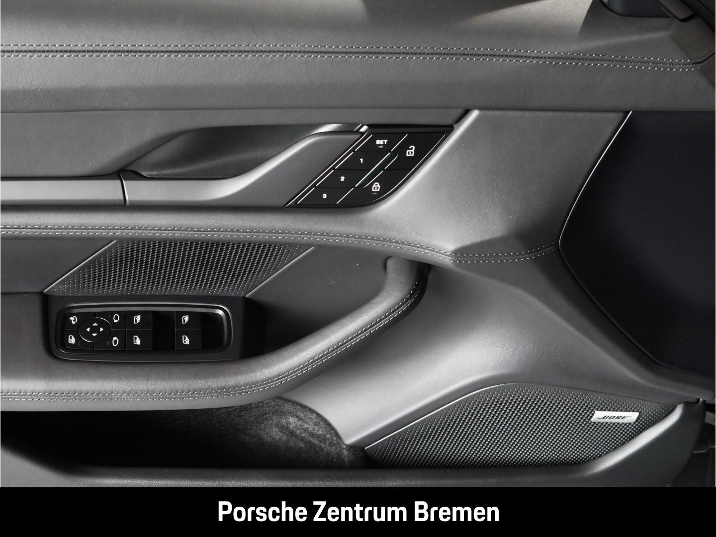 Porsche Taycan 4 Cross Turismo Sportpaket  Panorama Bose