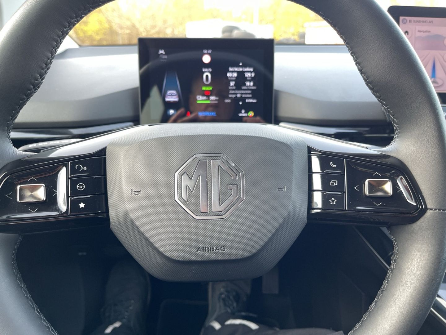 MG4 Luxury 150kW Navigation Sitzheizung Rückfahr