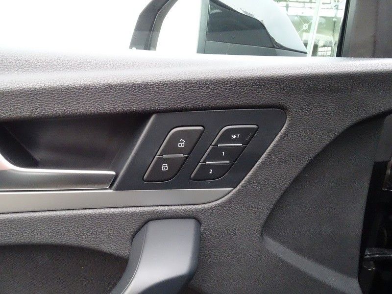 Audi Q5 40 TDI S Line quattro - Matrix / AHZV