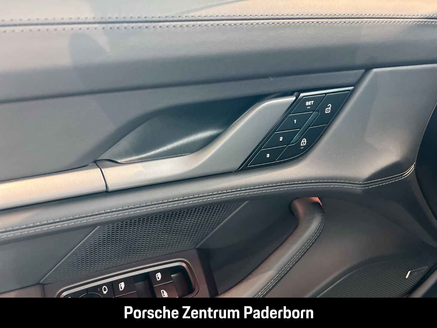 Porsche Taycan 4S Cross Turismo InnoDrive Head-Up 21-Zol