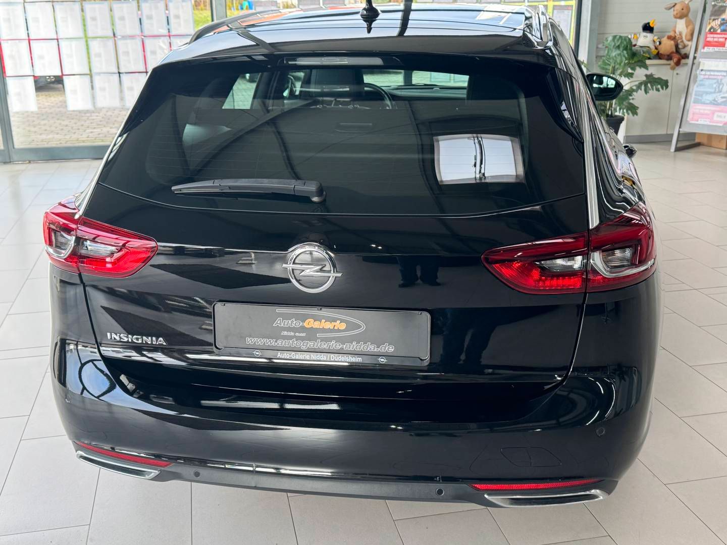 Opel Insignia ST 2.0D(128)AT8 Elegance - Samsaru's Car Outlet