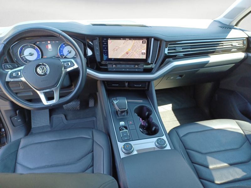 Volkswagen Touareg 3.0 V6 TDI 4Motion - Samsaru's Car Outlet