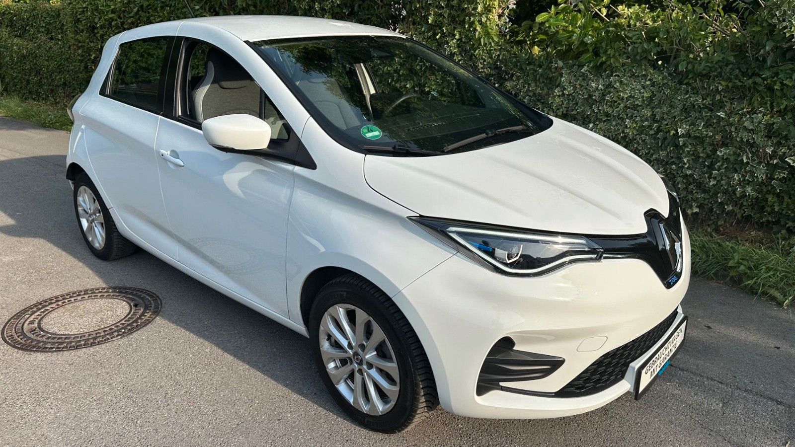 Renault ZOE Zoe Experience - Samsaru's Car Outlet