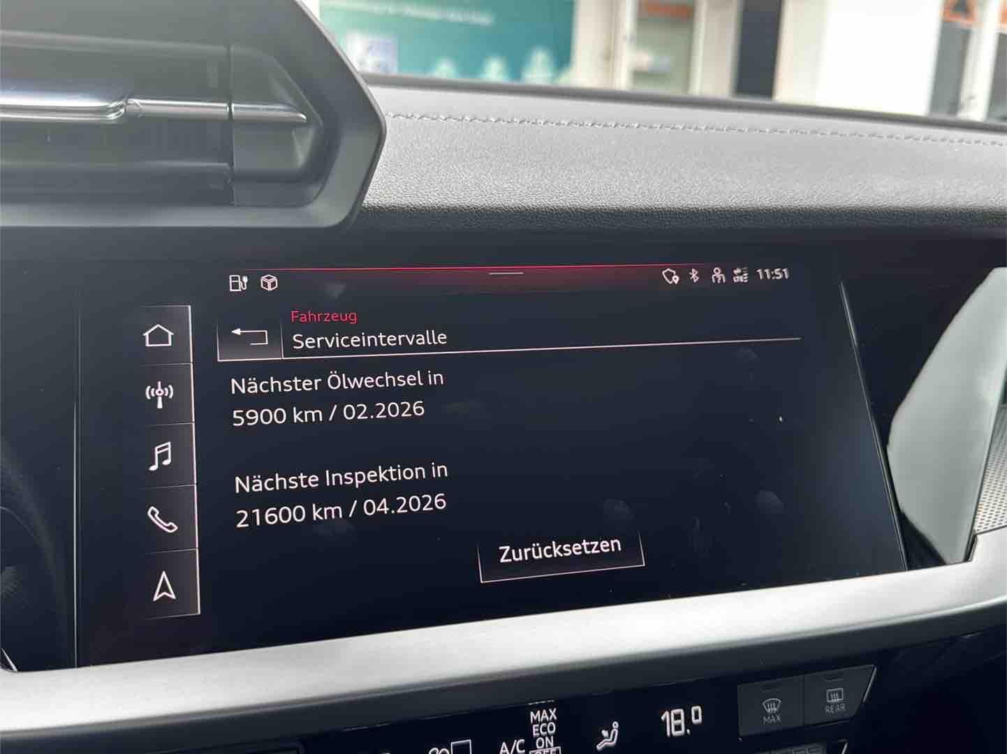 Audi A3 40 TFSIe S line BLACK RAUTE PANO 17Z VC LED