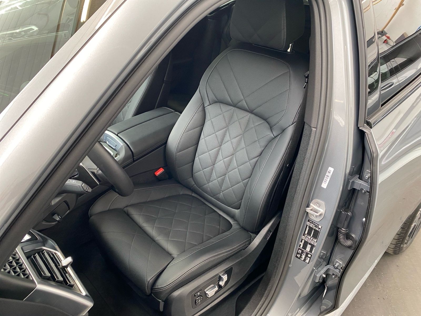 BMW X6 xDrive40d M Sport HUD DA Pro Pano AHK STH H/K