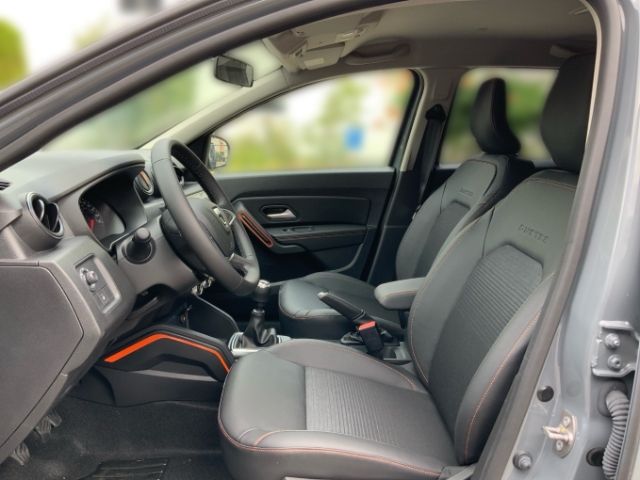 Dacia Duster Extreme TCe 130 2WD - Samsaru's Car Outlet