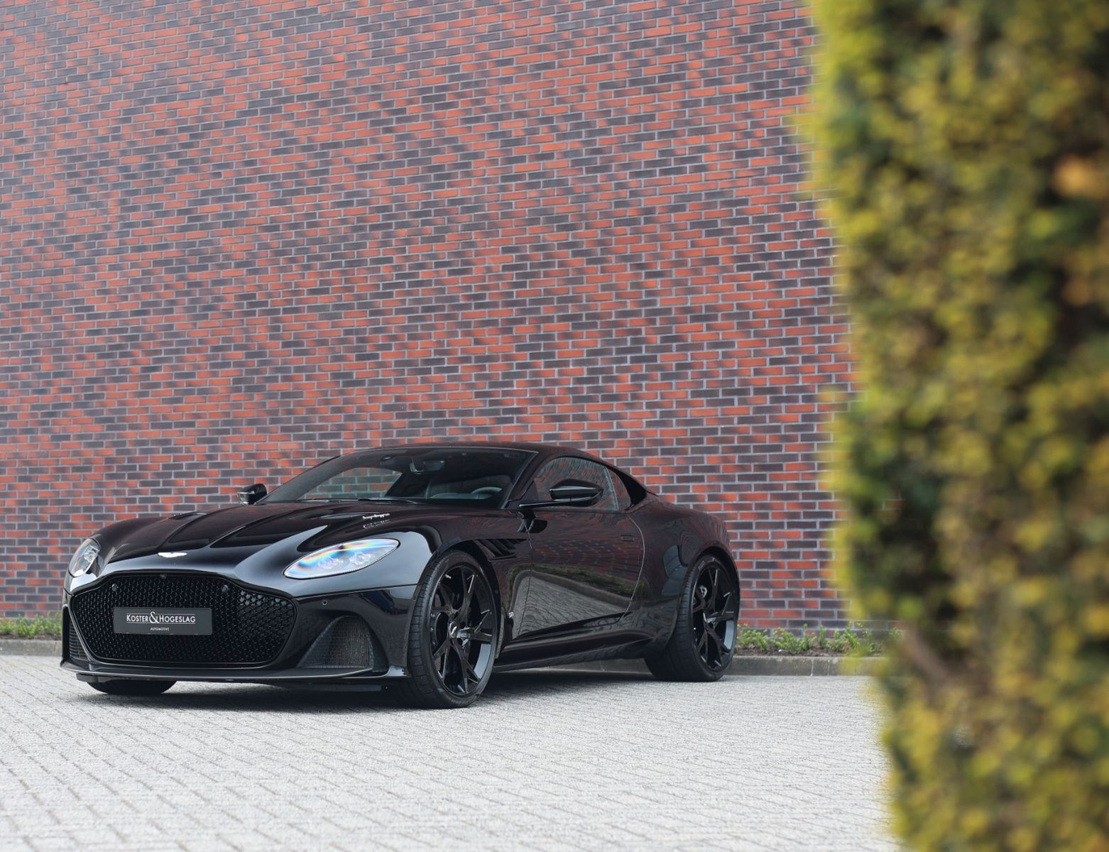 Aston Martin DBS Superleggera 5.2 V12 | B&O - Carbon