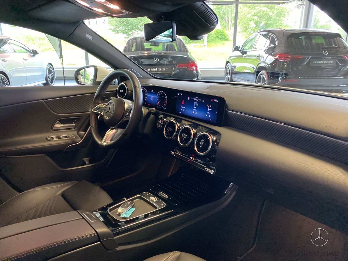 Mercedes-Benz A 180 7G-DCT PROGRESSIVE - Samsaru's Car Outlet