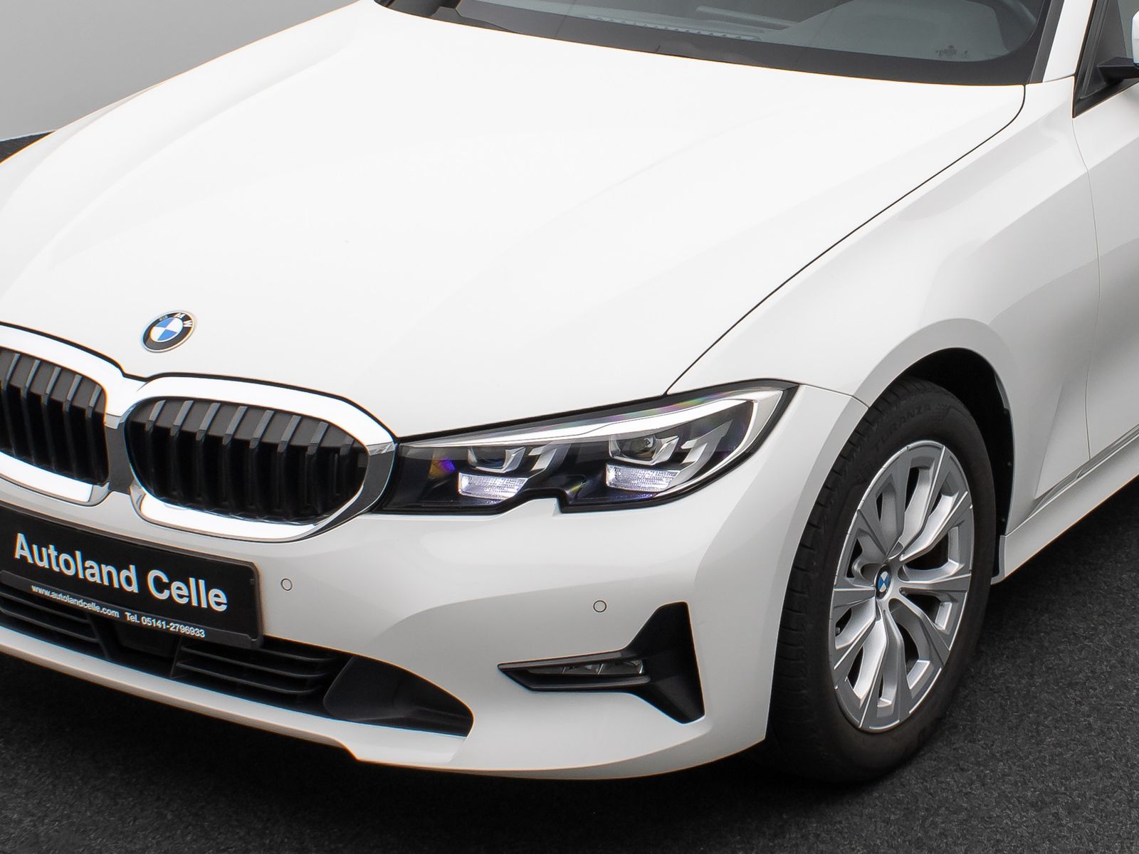BMW 320d - Samsaru's Car Outlet