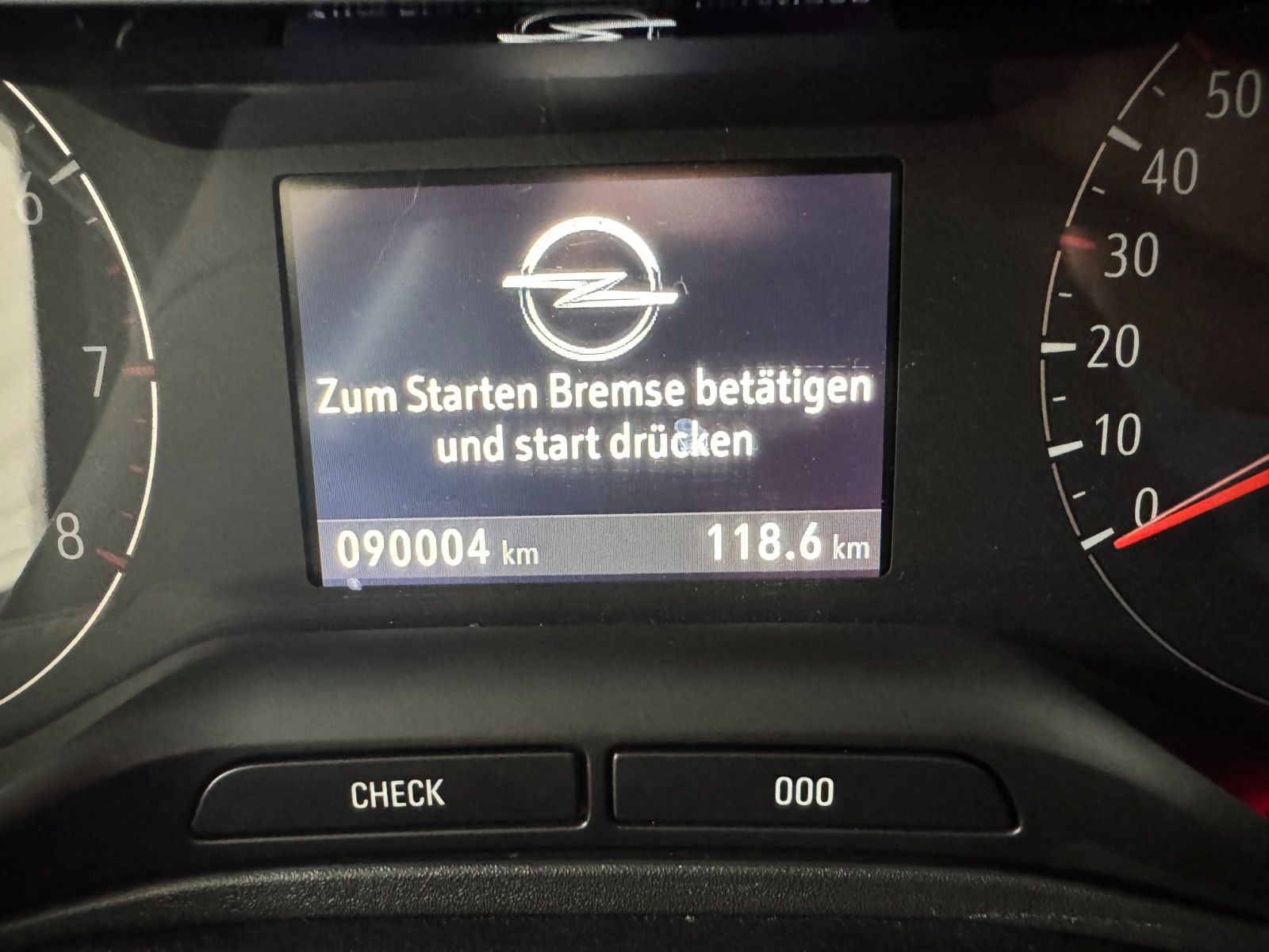 Opel Grandland X Innovation - Samsaru's Car Outlet