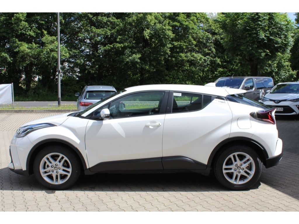 Toyota C-HR Hybrid Flow 1.8 Hybrid - Samsaru's Car Outlet