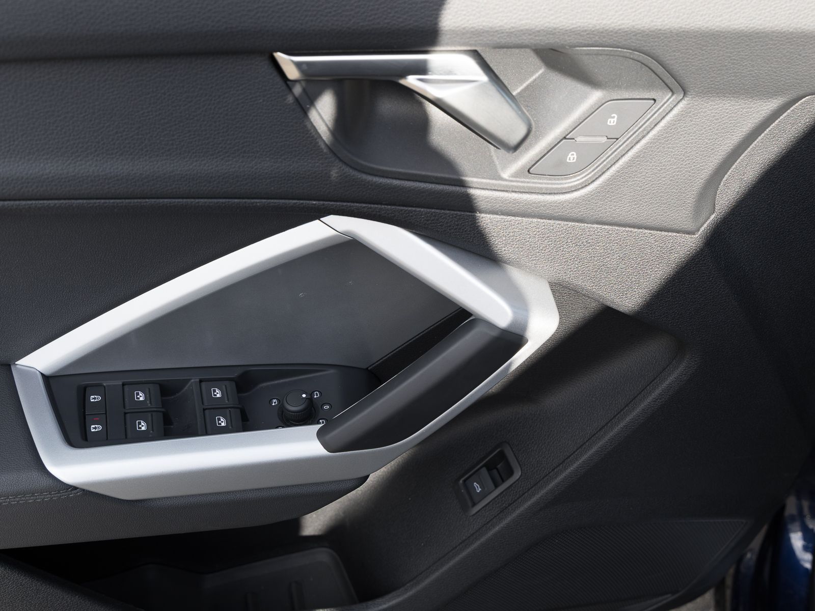 Audi Q3 40 TFSI Q ADVANCED - Samsaru's Car Outlet