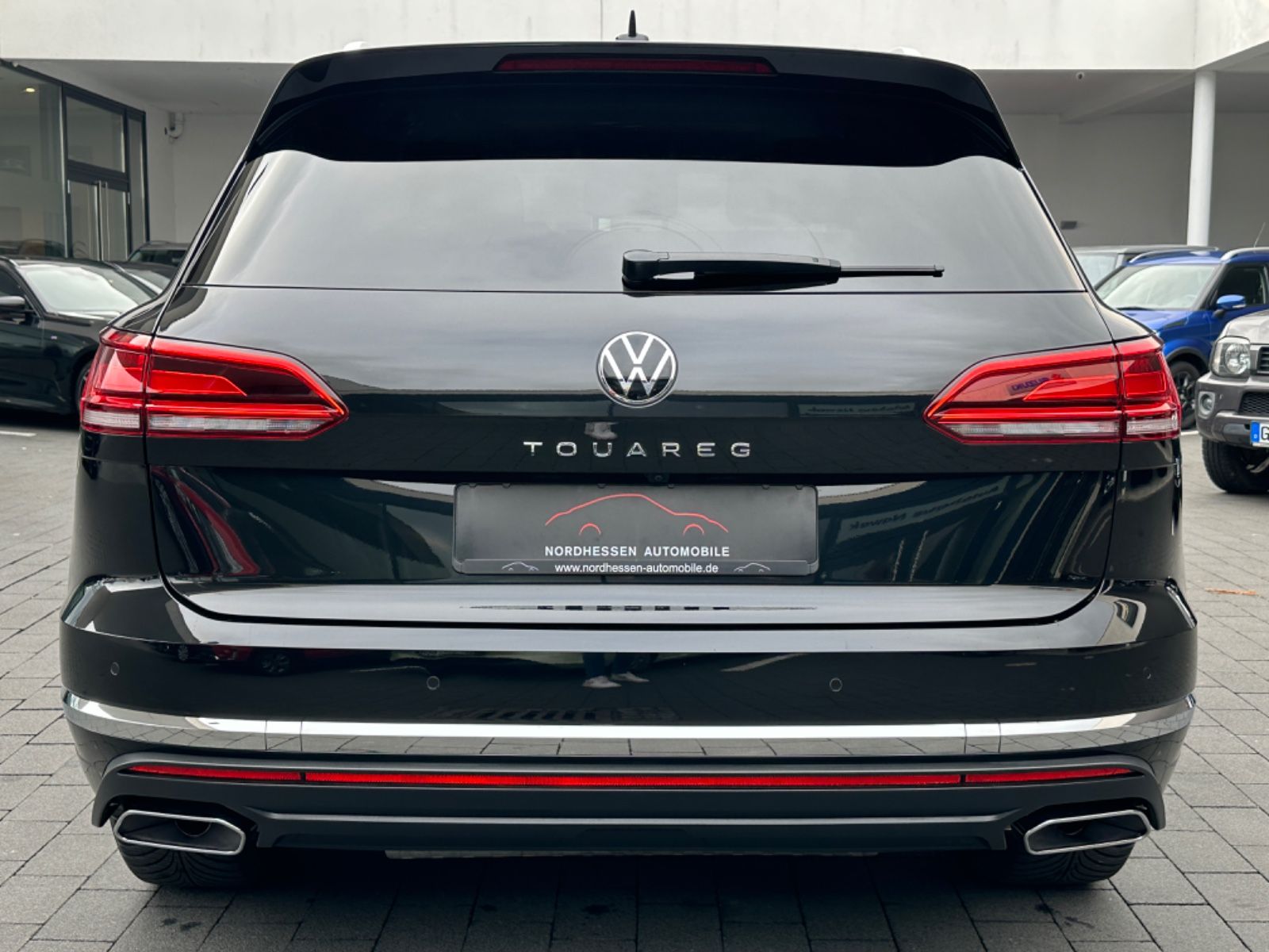 Volkswagen Touareg 3.0 TDI 4M Elegance - Samsaru's Car Outlet